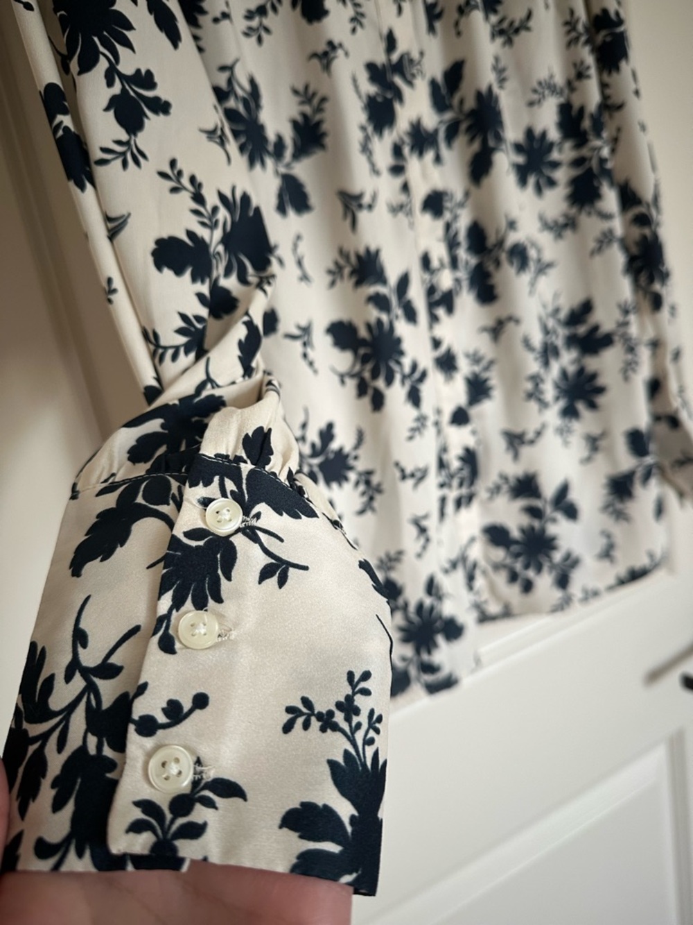 Ann Taylor off-White Floral Button-Up Blouse - Picture 3 of 4
